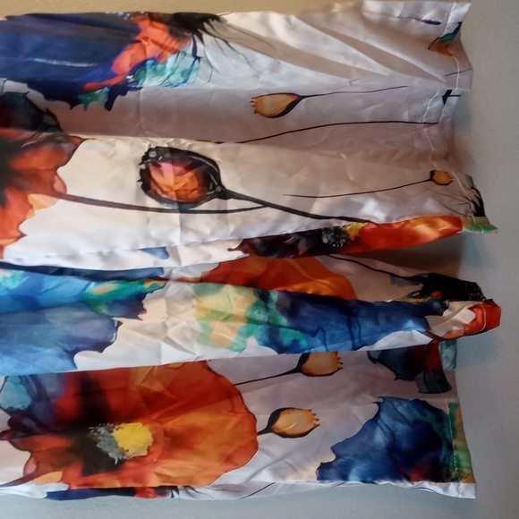 Floral Lounging Pajamas - Picture 4 of 10